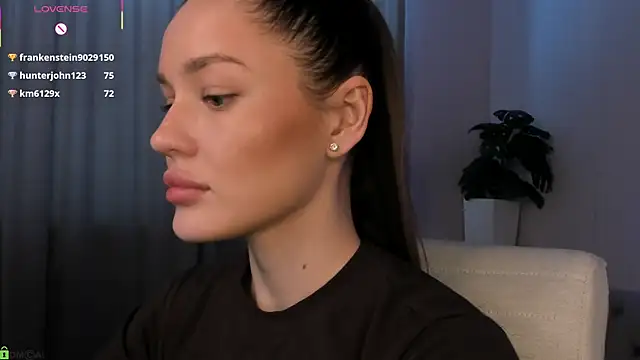 aria_mila - Aria_Mila's free webcam