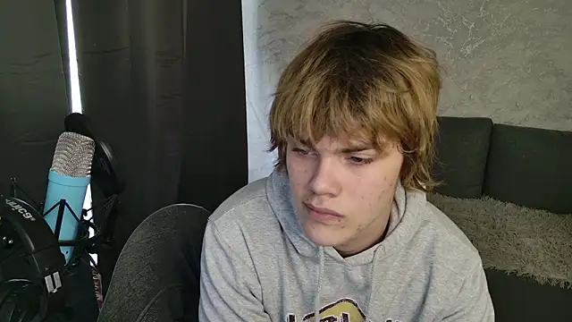 bonnie_and_c1yde - Bonnie_And_C1yde's free webcam - UK Sex Cams