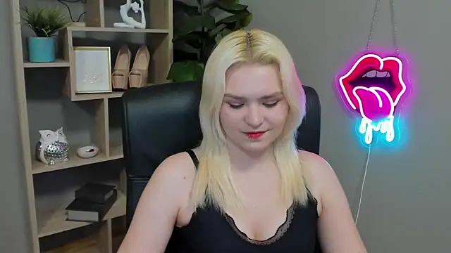 sweetlilyxo - SweetLilyxo's free webcam - UK Sex Cams