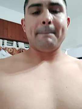 bradd_32 (M young) - HANDJOB+CUMSHOT