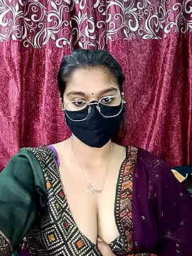 Webcam Model (Jasmine_jaaan)  is live.Free join now!