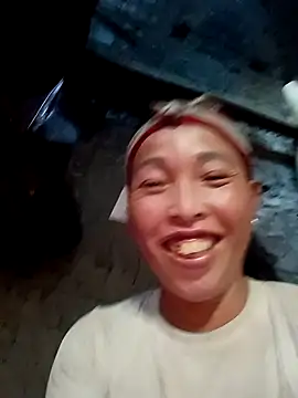 adult cam show NIANIAKUTE