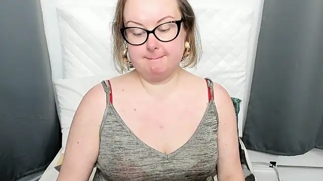 strip chat adult DirtyBonnie