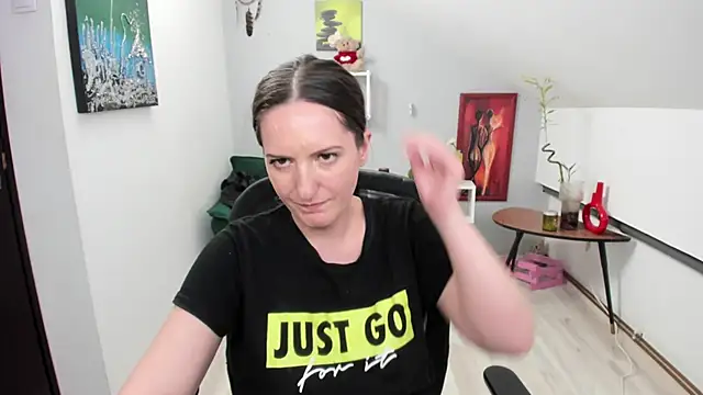 free strip chat ChloeHottyX