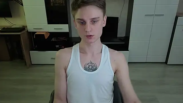 angryzan (M young) - show ass