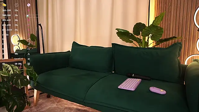 laurawifeness - LauraWifeness's free webcam - UK Sex Cams