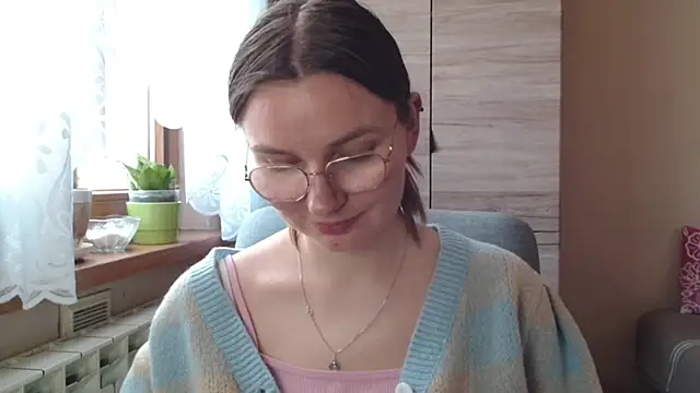 LooveELLYx live sex cam