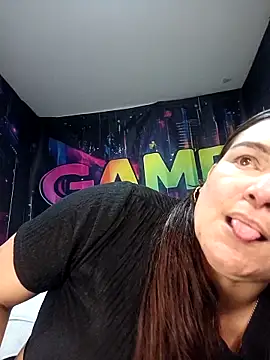 Webcam Model (Zuleyka_69) is live