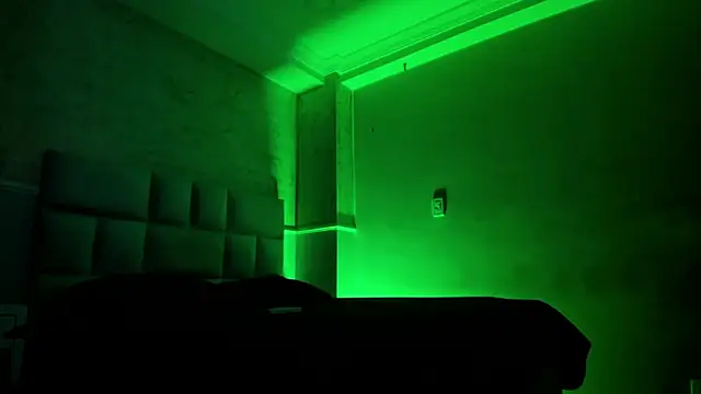 anaiaclarck - AnaiaClarck's free webcam - UK Sex Cams