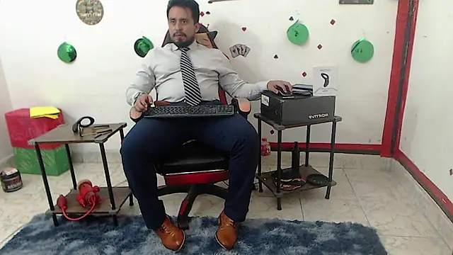 kalethbigdick - KalethBigDick's free webcam - UK Sex Cams