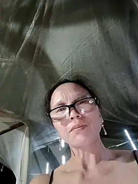 Webcam Model (Tina6886) is live