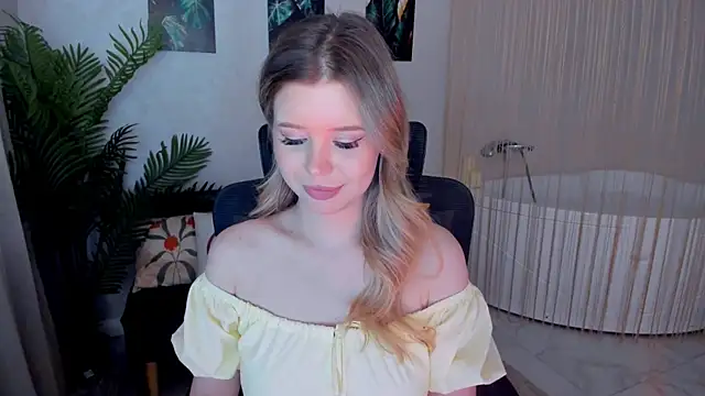 followlovee - FollowLovee's free webcam - UK Sex Cams