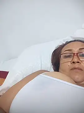 Webcam Model (Nini_Love_)  is live.Free join now!