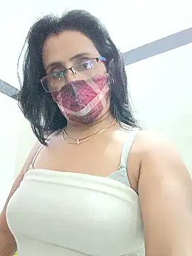 Webcam Model (sanjana077) is live