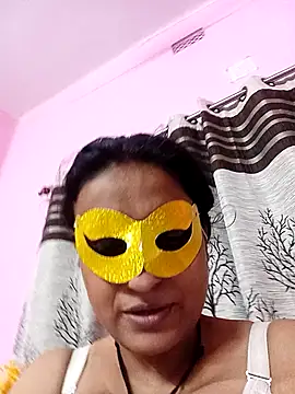 gullapi (F milf) - Full nude show