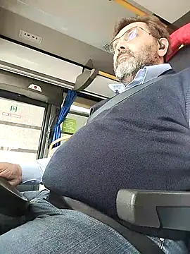 necroforo (M mature) - Senza masturbarmi e venire fino al goal