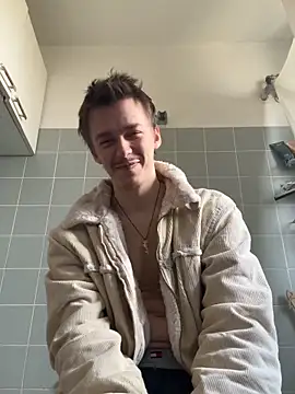 Toyjungee's live cam