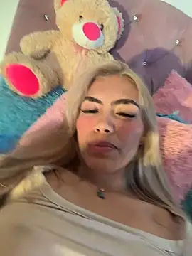 soffia_7 - Soffia_7's free webcam - UK Sex Cams