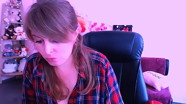 hot_milady - Hot_Milady's free webcam - UK Sex Cams