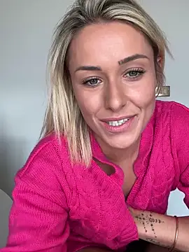 petrouchkaaa_ (F young) - FAIS MOI GICLER 💦💦 SEXTAPE BEST TIP