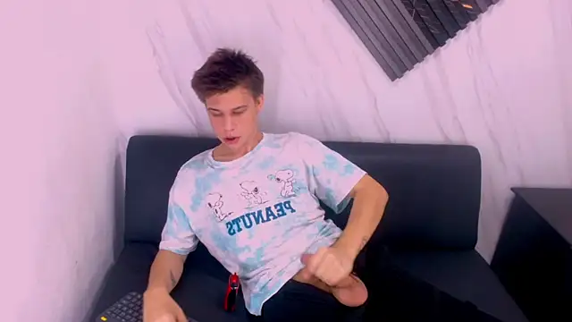 liam_york_ - Liam_York_'s free webcam - UK Sex Cams