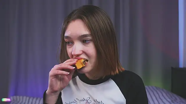 leyla_crsh - Leyla_crsh's free webcam - UK Sex Cams