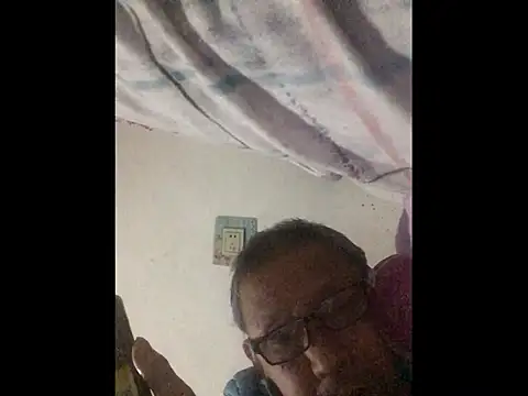 yaocaobi8 (M mature) - 想看更刺激的表演，加入私秀吧！