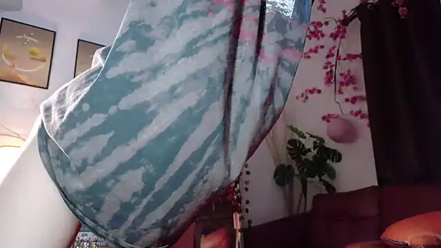 kirenie - Kirenie's free webcam - UK Sex Cams