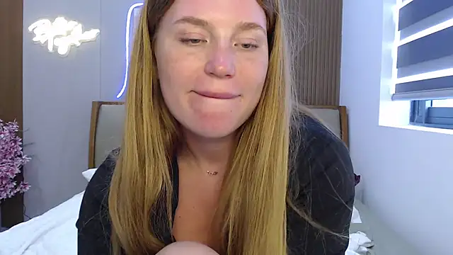 carammelstorm - Carammelstorm's free webcam - UK Sex Cams