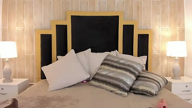 sofiaivanova - Sofiaivanova's free webcam - UK Sex Cams