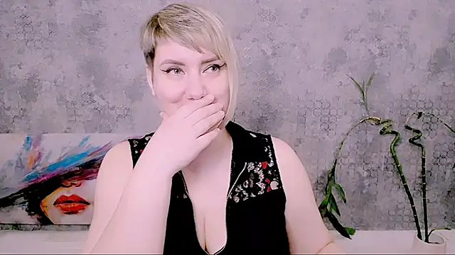 djullia - Djullia's free webcam - UK Sex Cams