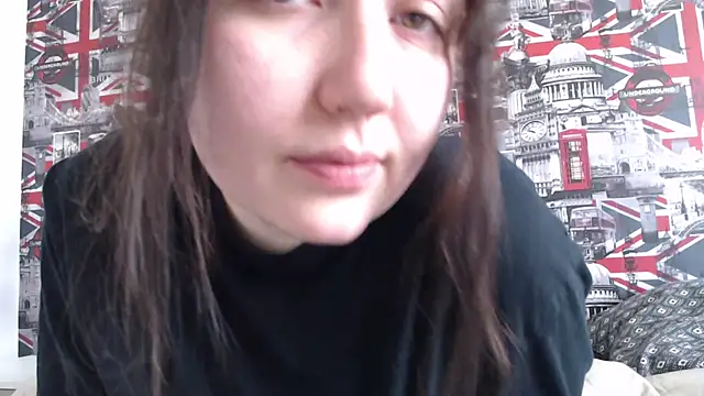 Lynylou live sex cam