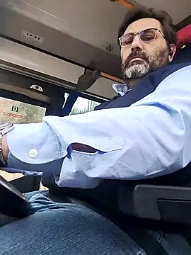 necroforo (M mature) - Senza masturbarmi e venire fino al goal