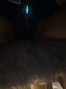 美女petoys在线直播