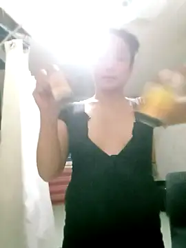 YourNikkieXxx webcam