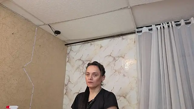 QueenSallyDesire webcam