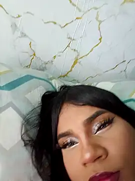 ExoticDarkDoll webcam