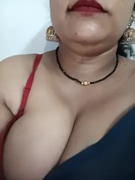 Webcam Model (Nyra-23) is live