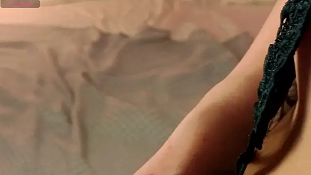 GoldenLuxuryGirl webcam