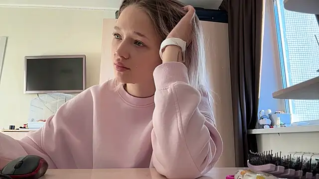 KazukoChristie webcam