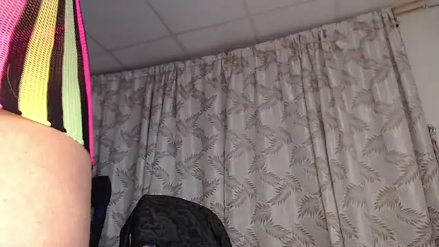 valquiria_sirgun webcam