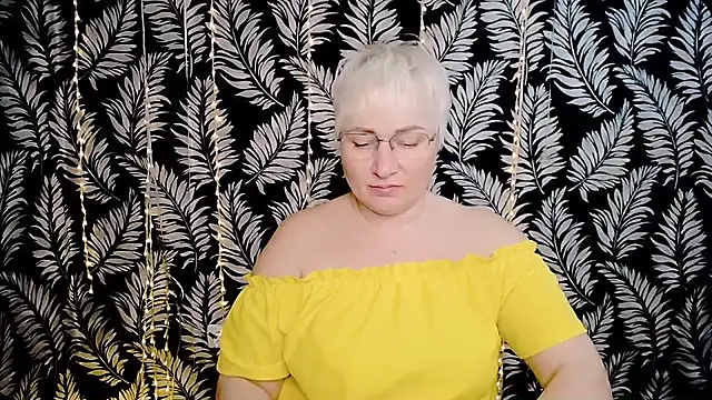 Olivia_playful webcam