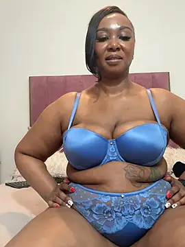 Bootyliciouse21X webcam