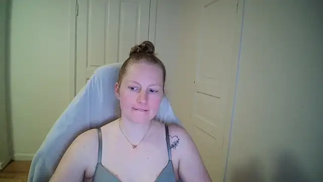 Girlnina-1995 webcam