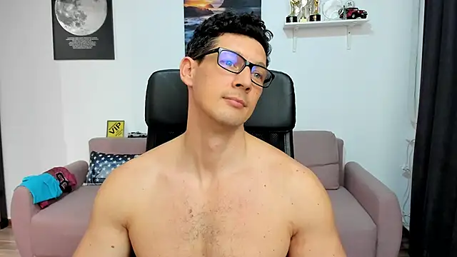 BrutusK08 live sex cam