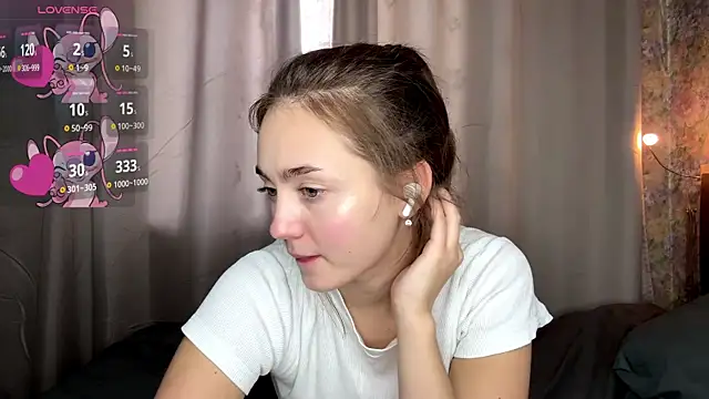 loradavi - LoraDavi's free webcam - UK Sex Cams