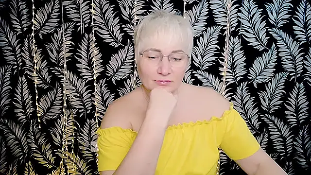 Olivia_playful webcam