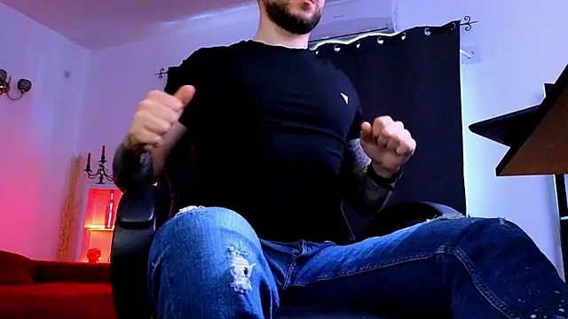 MightyAaron66 webcam