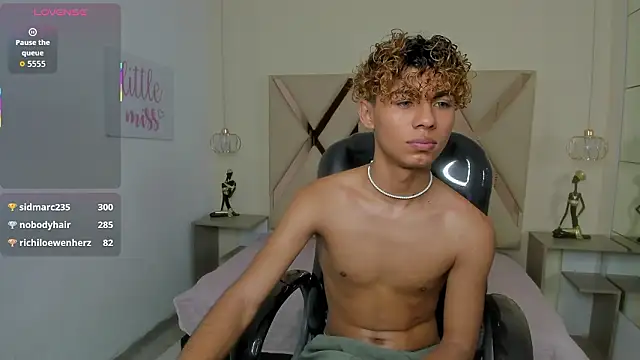Anyelo_Twink webcam