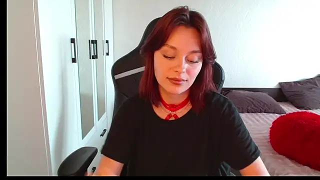 eva_avea - Eva_Avea's free webcam - UK Sex Cams